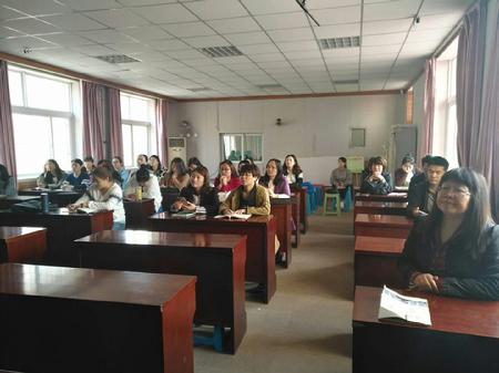 国培学员在新华小学